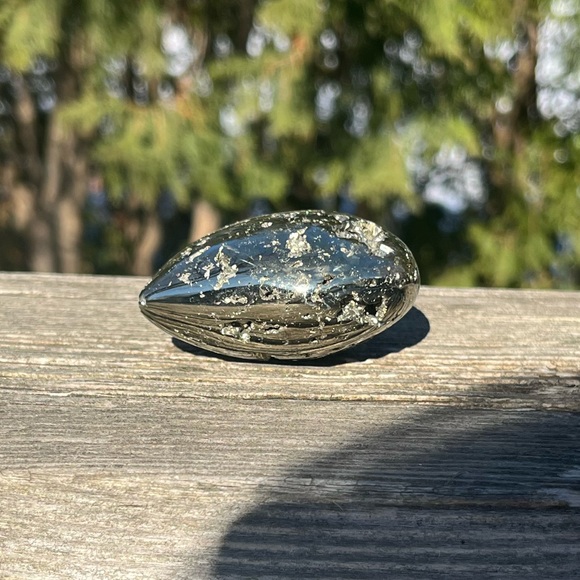 Pyrite Heart - Picture 4 of 6